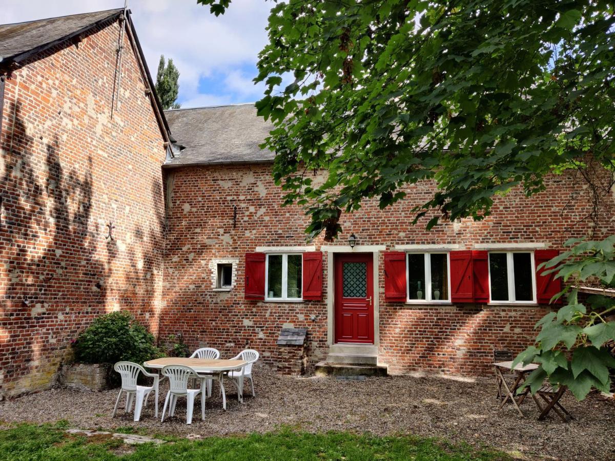 Uw Eigen Boerderij Bij Le Moulin De La Place Hargicourt Exterior foto